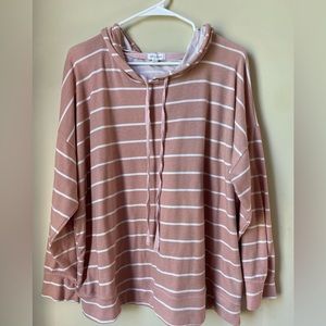 Women’s 3xl hooded sweater